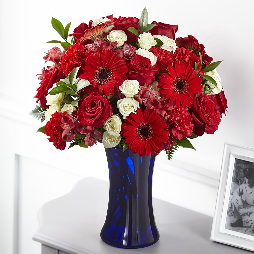 Hearts Embrace Bouquet – Garden City Florist, Arlington VA