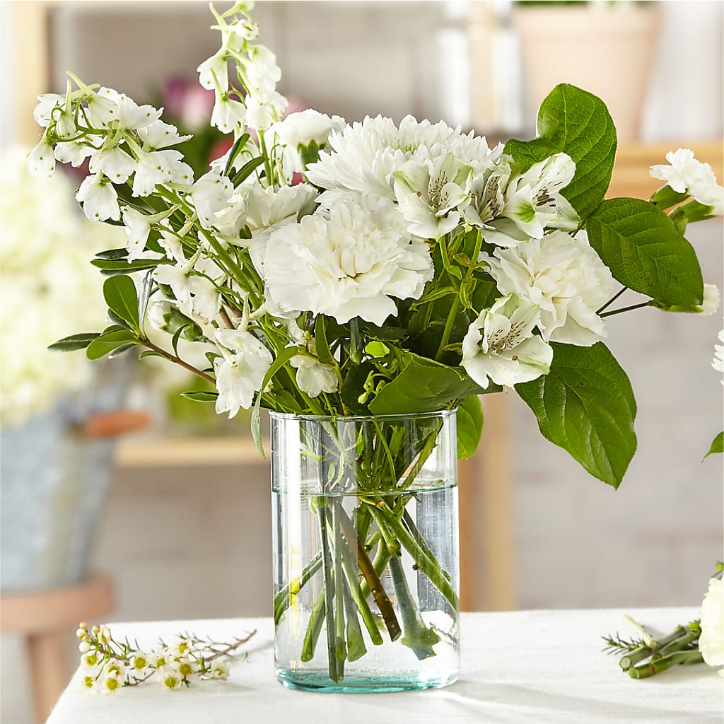 Classic Ivory – A Florist Original – Garden City Florist, Arlington VA