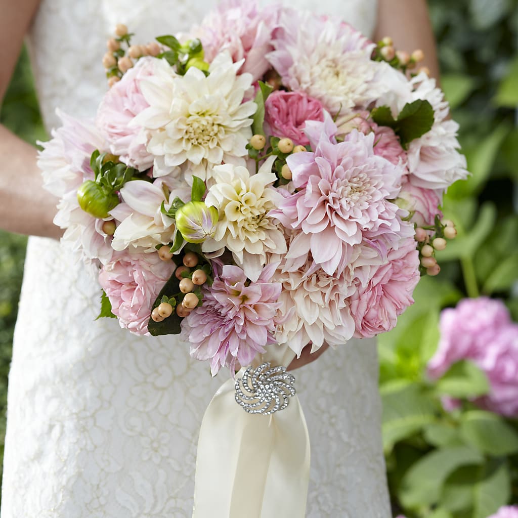 Heart's Promise Bouquet – Garden City Florist, Arlington VA