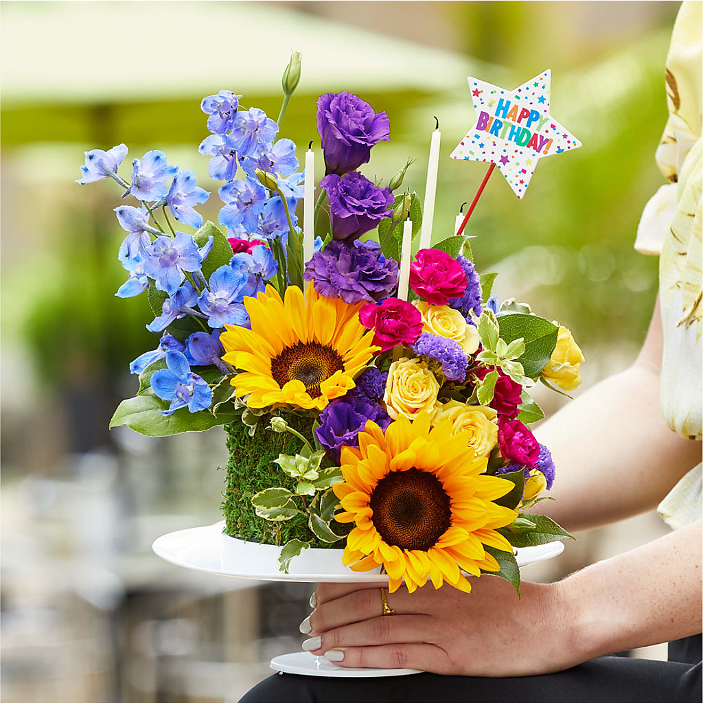 Star of the Day Floral Cake –  Garden City Florist, Arlington VA